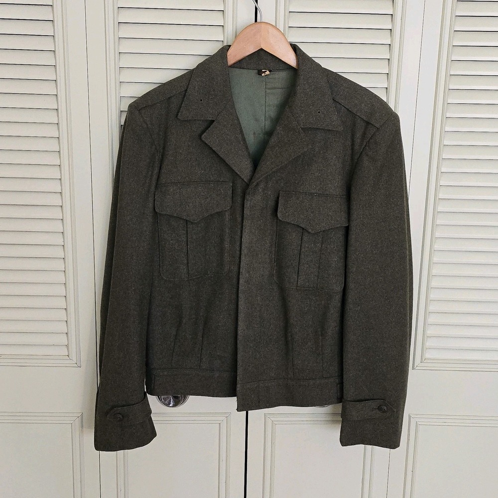 Vintage USMC Wool Ike Jacket 40R WWII Korean War Green Military